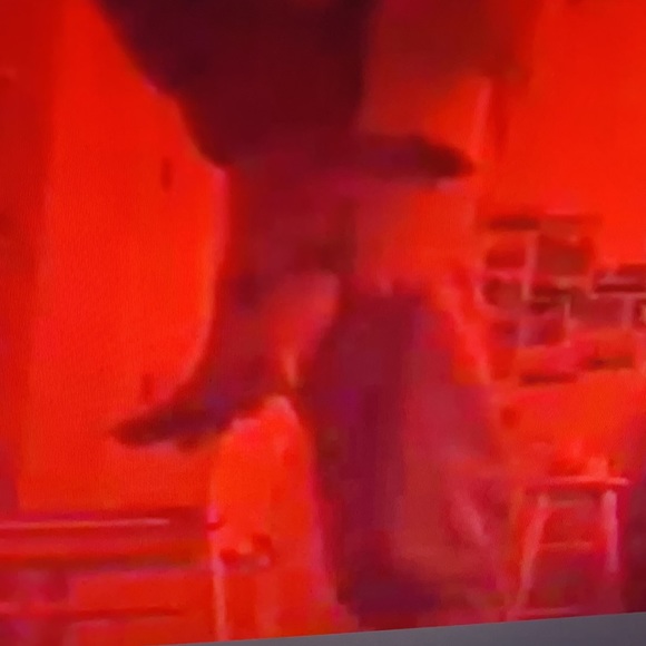 Teenage girls feet - Picture 2 of 2